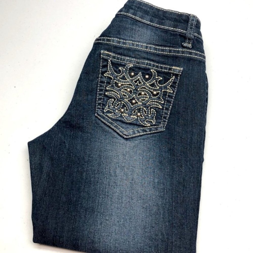 LIKE NEW SUKO MIDRISE DENIM CAPRIS 4/27x21 ⭐️